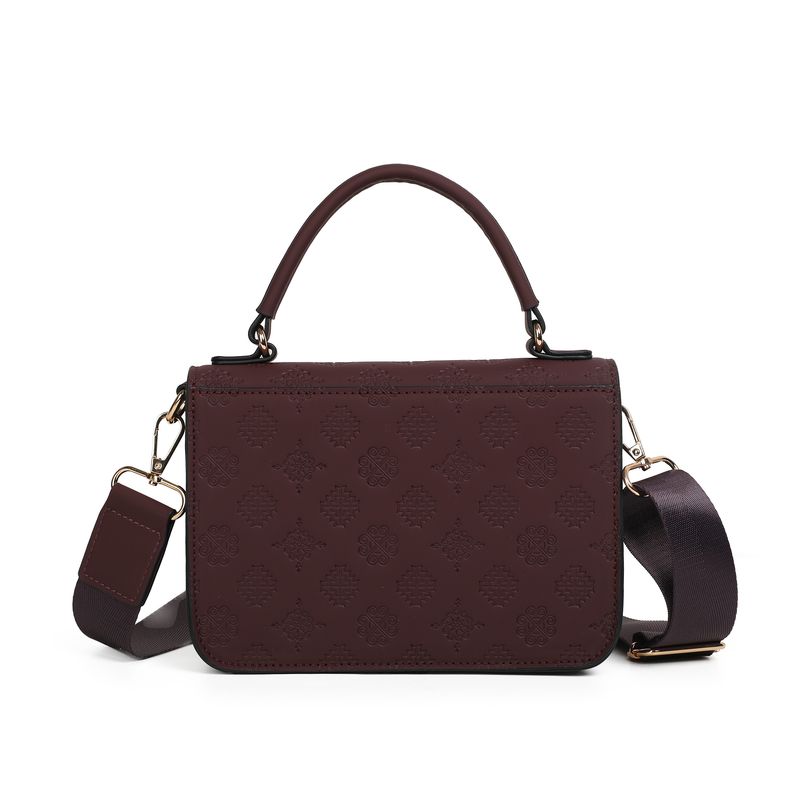 Hillevi clutch burgunder - veske i imitert skinn med gullfargede detaljer