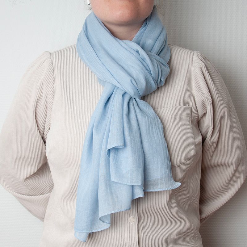 Scarf i modal - ljus blå