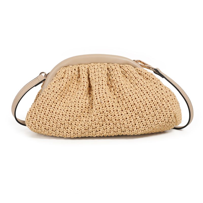 Idun flätad clutch - beige - elegant väska för vardag och fest