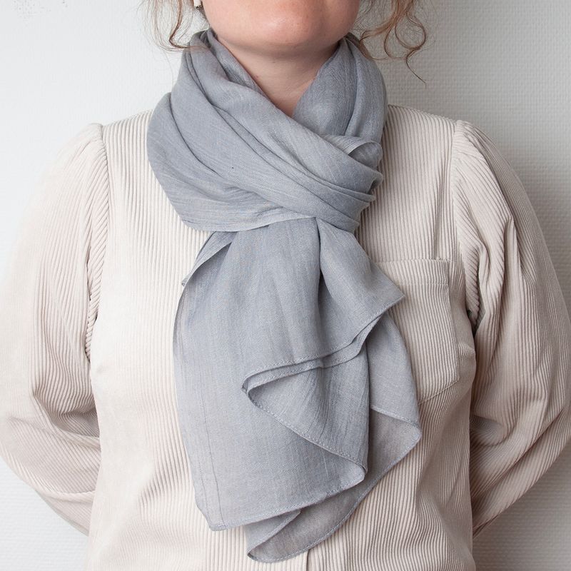 Scarf i modal - ljus grå