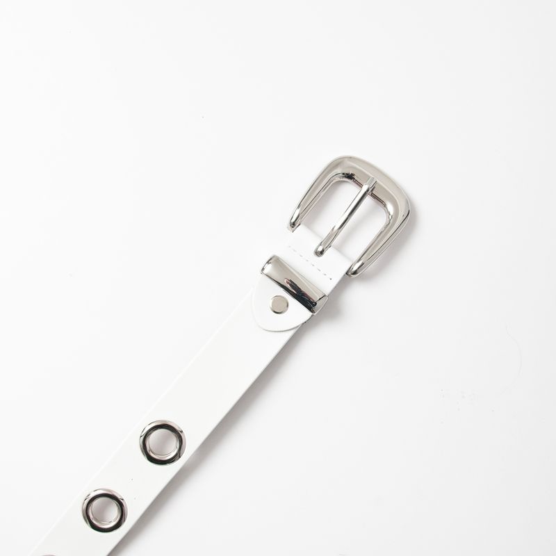 Skinnbelte med maljer - hvit